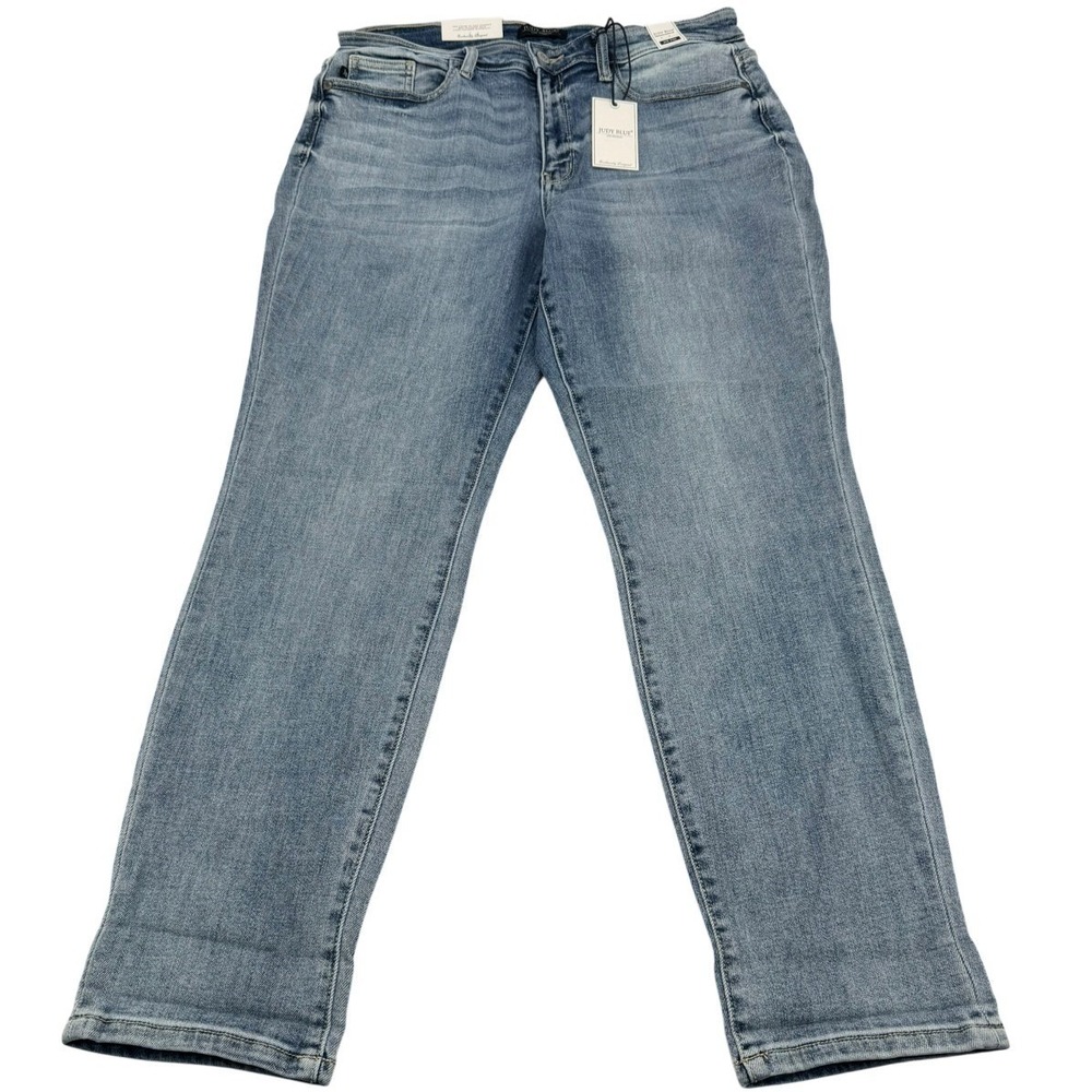 Judy Blue Womens Jeans NWT  Mid Rise Boyfriend Fit 13/31 Light Stone Wash